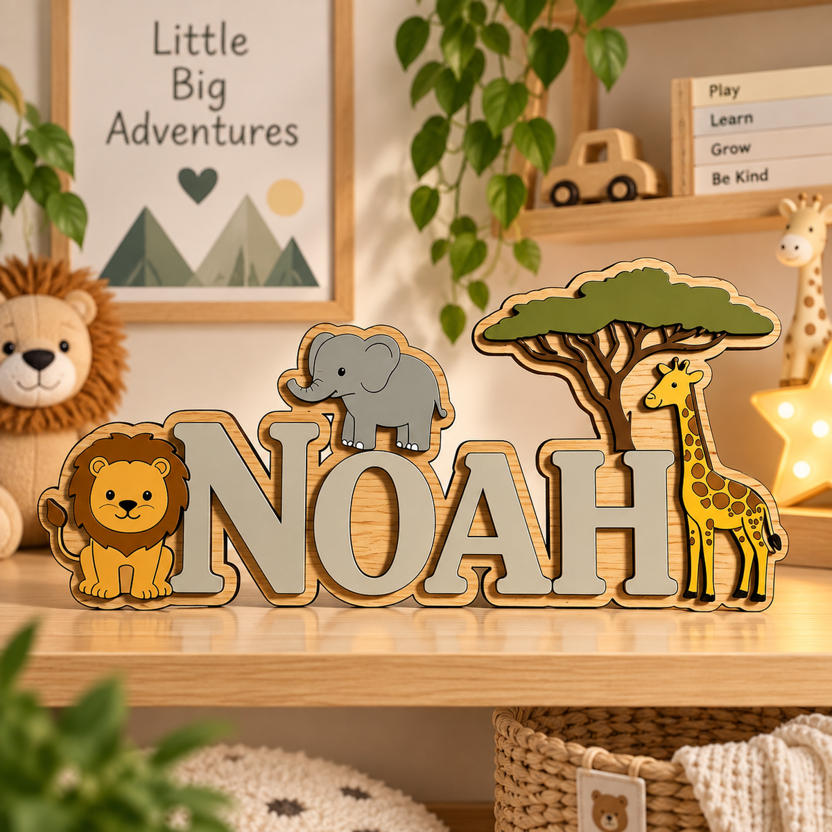 Houten naambord met naam in grijze letters