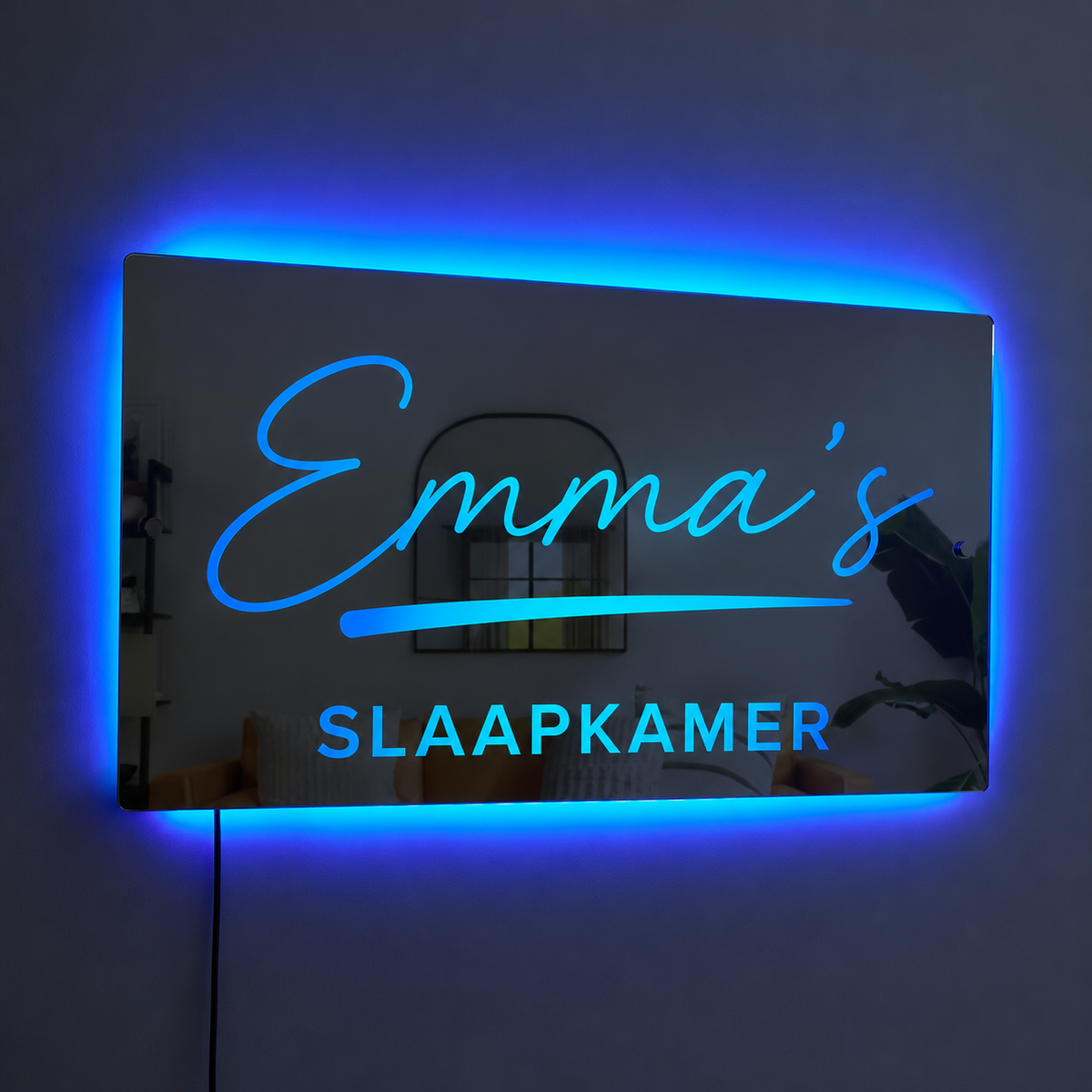 Gepersonaliseerde neon naamlamp met eigen naam in warm LED-licht